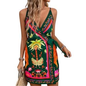 🌵 Tropical Print Slip Dress. Size M
👑 NEW